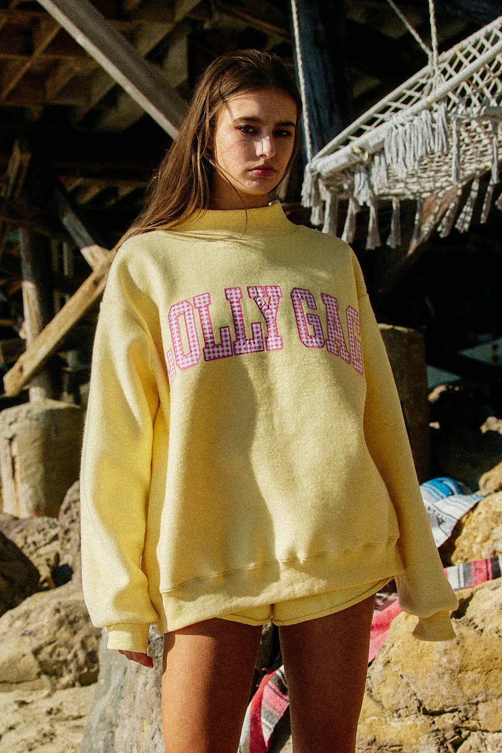 DILLY DALLY Reversible Oversized Mockneck Sweatshirt