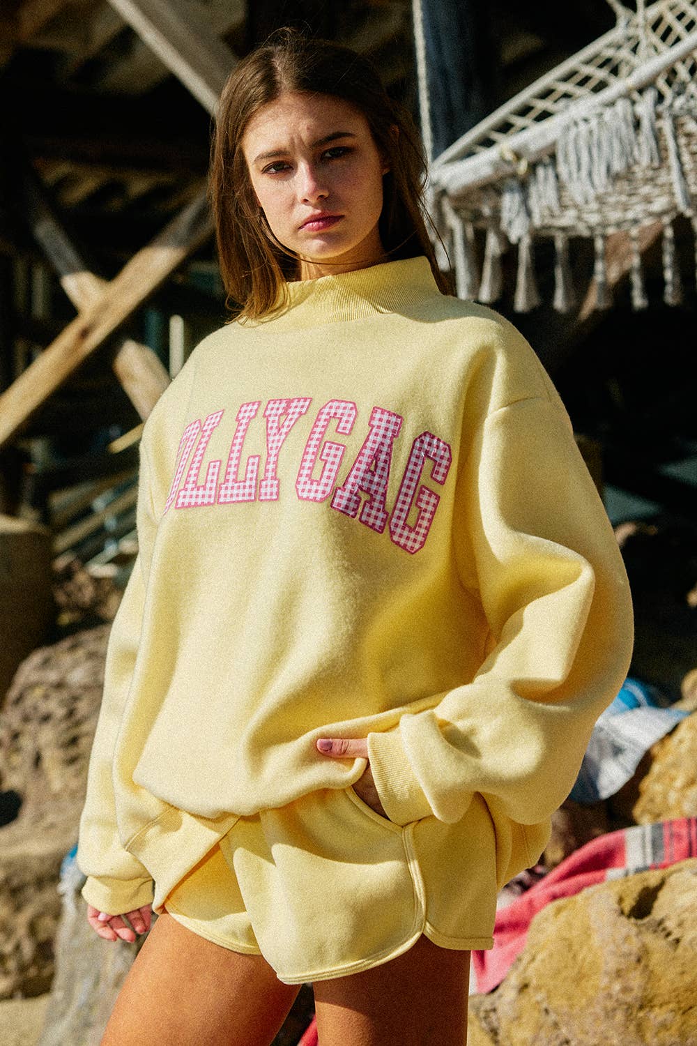 DILLY DALLY Reversible Oversized Mockneck Sweatshirt
